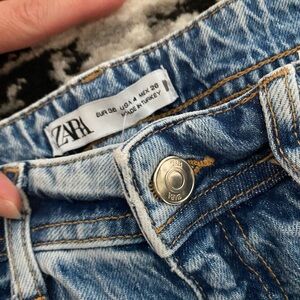 Women’s Zara jeans